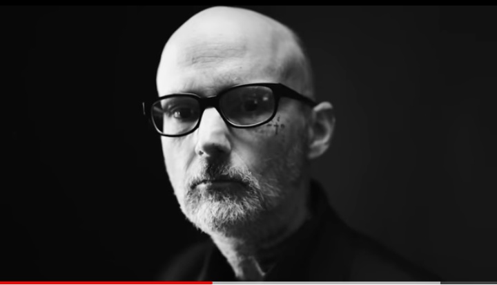 “Walk With Me”, Moby con Lady Blackbird