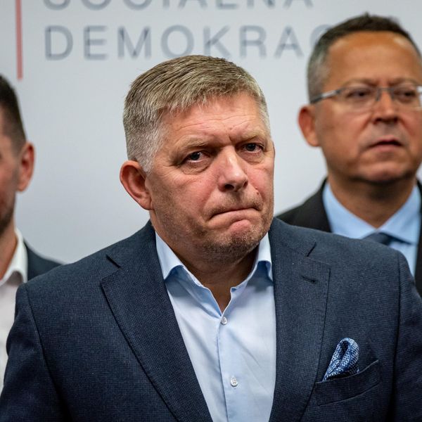 Slovacchia, Fico: “Non cambieremo posizione sulle armi all’Ucraina”