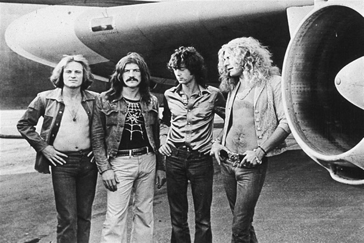 Il 4 dicembre 1980 lo scioglimento dei Led Zeppelin dopo la morte del batterista John Bonham.