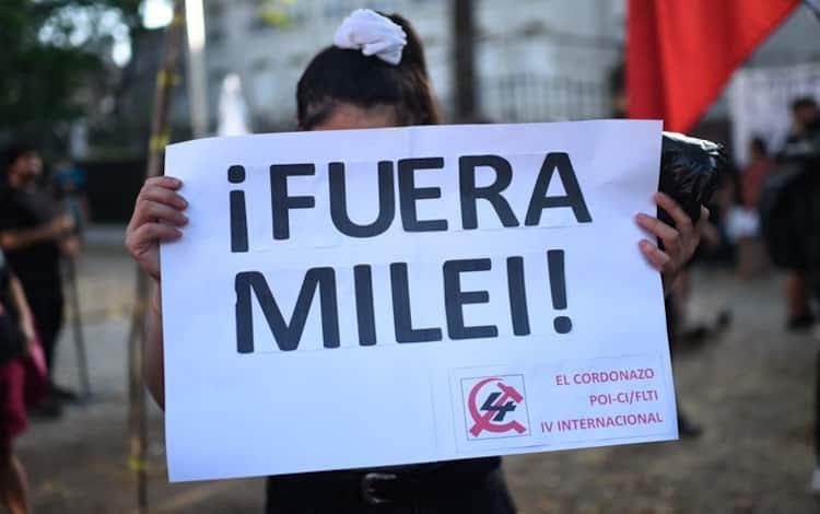 Argentina, grande sciopero generale contro l’ austerità promessa dal neo premier Javier Milei.