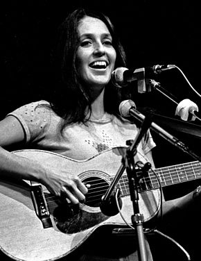 Joan Baez tra Vietnam, desaparecidos argentini e “Nicola and Bart”.