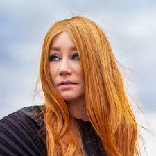 Una canzone per gennaio. Tori Amos, “Black – Dove (January)”.