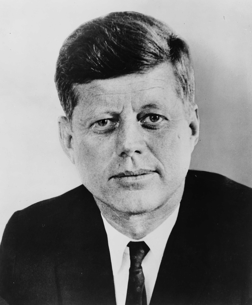 1962 con il Proclama 3447 dell’amministrazione Kennedy parte “El bloqueo” contro Cuba. Sono passati 62 anni ma nulla è cambiato.